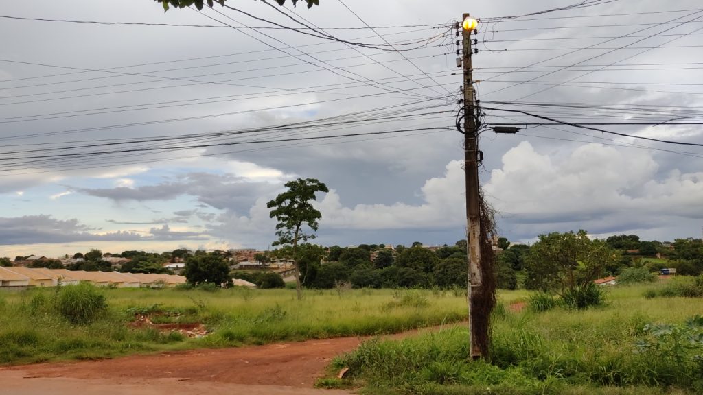 TERRENO SETOR SUL ( PROXIMO AO CENTRO DE TRINDADE-GO)